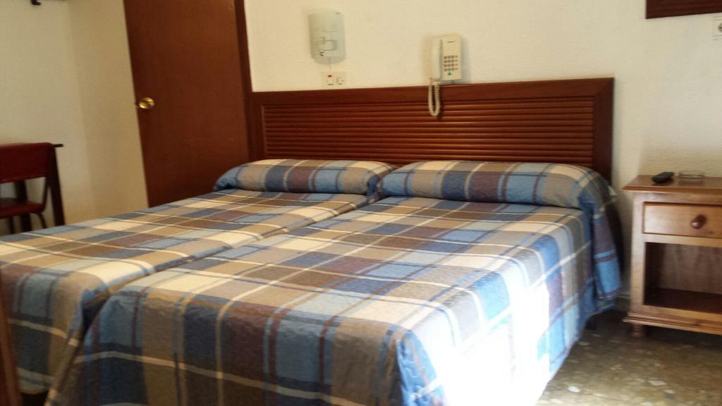 Hostal Ronda Córdoba Buitenkant foto